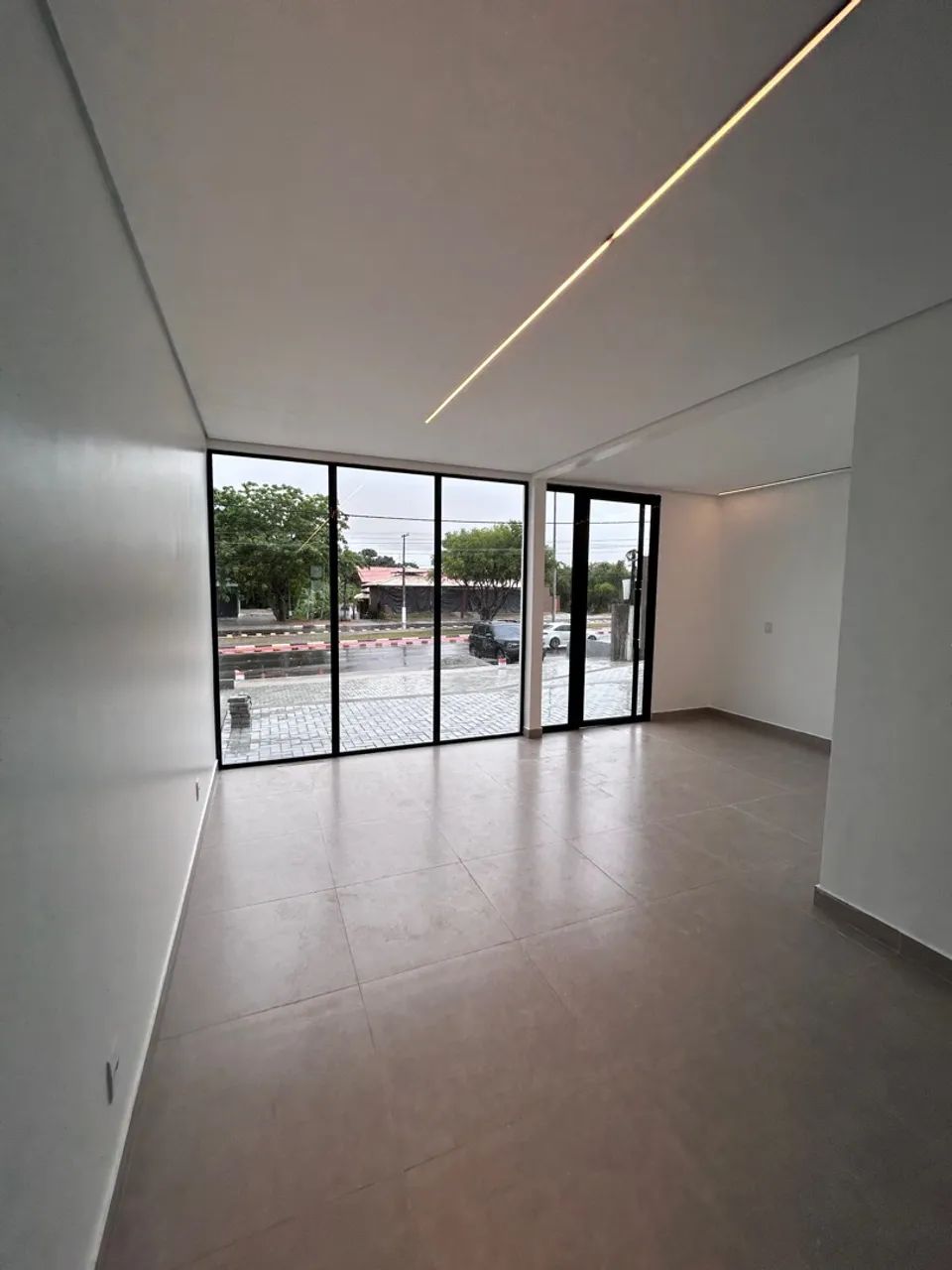 Aluga-se sala na Ville roy- caçari - Foto 2