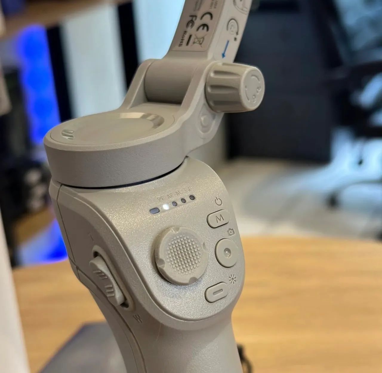 Gimbal Estabilizador Para Celular Axnen Hq6 3 Eixos Cinza - Foto 3