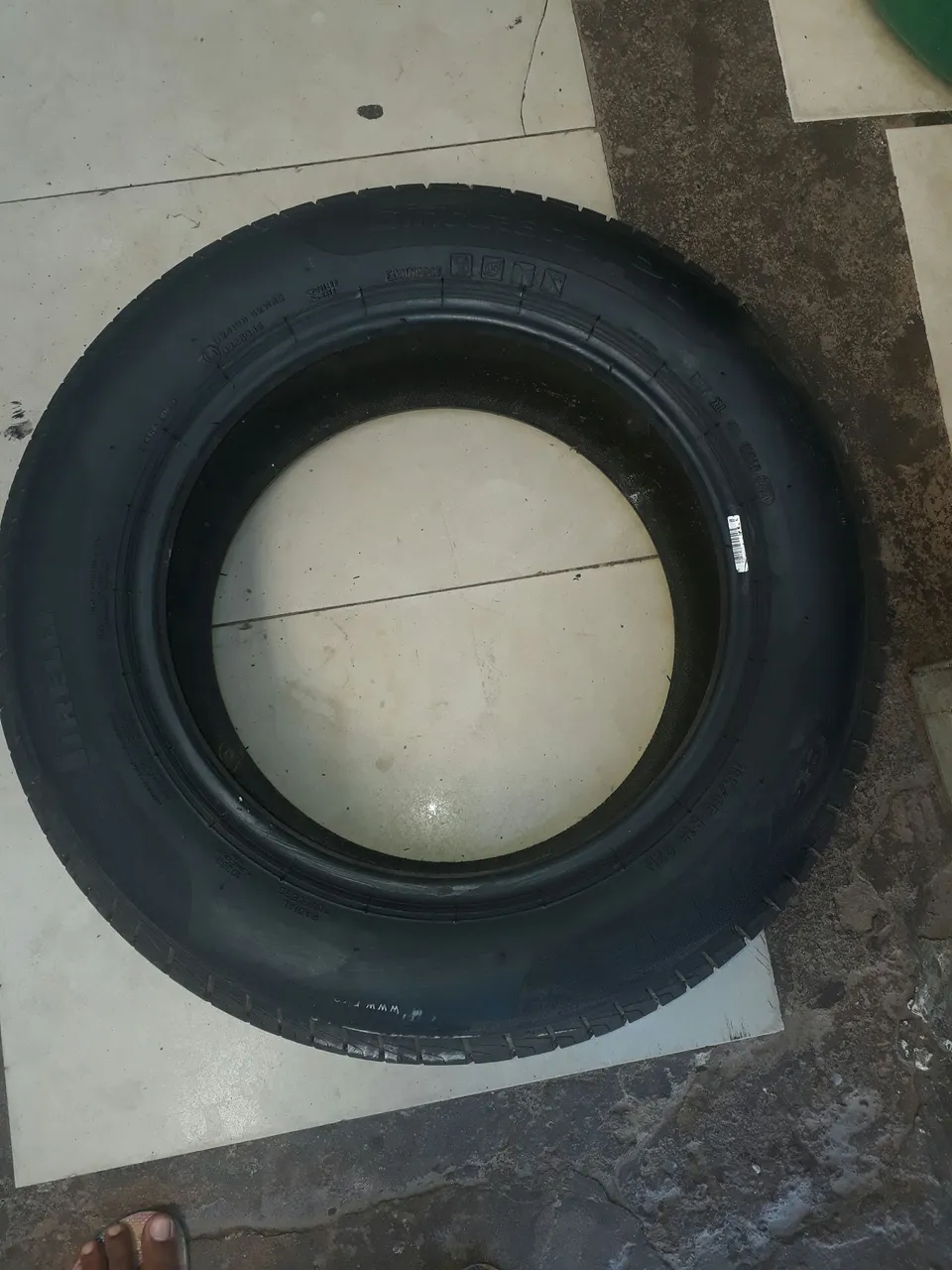 Pneu Pirelli para carro - NÃO entrego Leia o anúncio!