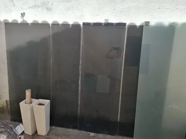 Vendo 5 vidros de boxe,tamanhos variados 