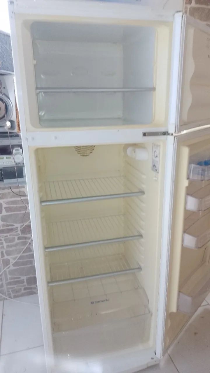 Vendo Geladeira Duplex Continental 370 - Foto 2