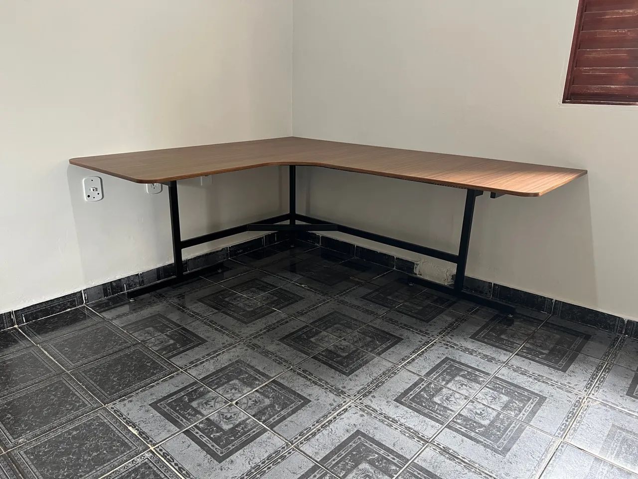 Mesa de Escritório L em MDF e Metalon  - Foto 3