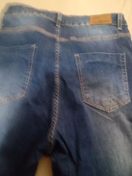 Calça Jeans Azul com Detalhes - Foto 3