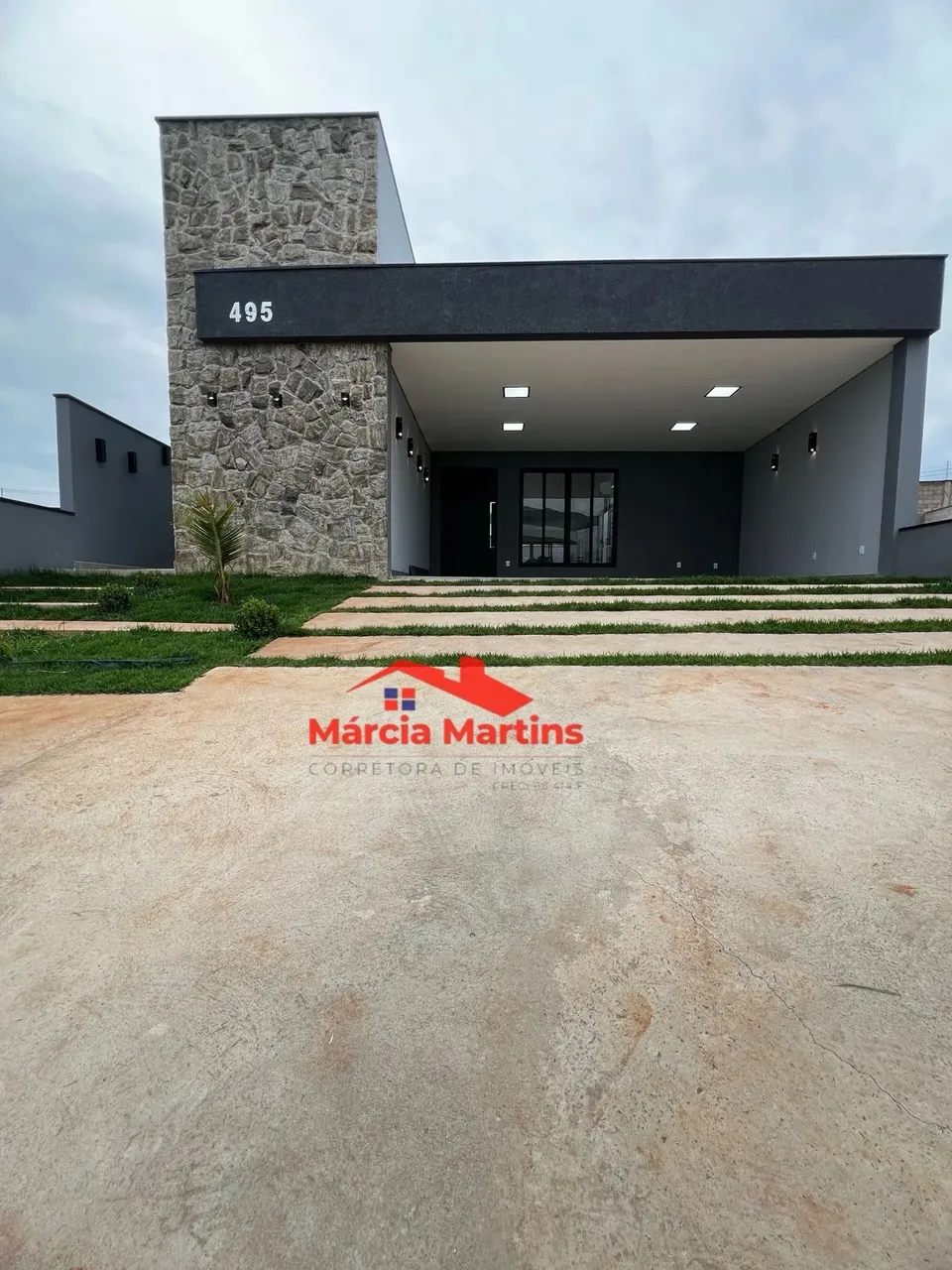 MARAVILHOSA CASA NOVA COM 3 SUITES À VENDA NO CONDOMÍNIO RESERVA CENTRAL PARQUE BOTUCATU/S