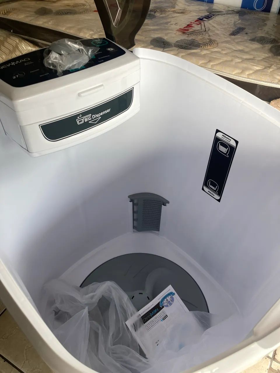 Tanquinho de lavar roupa 10 kg - Foto 4