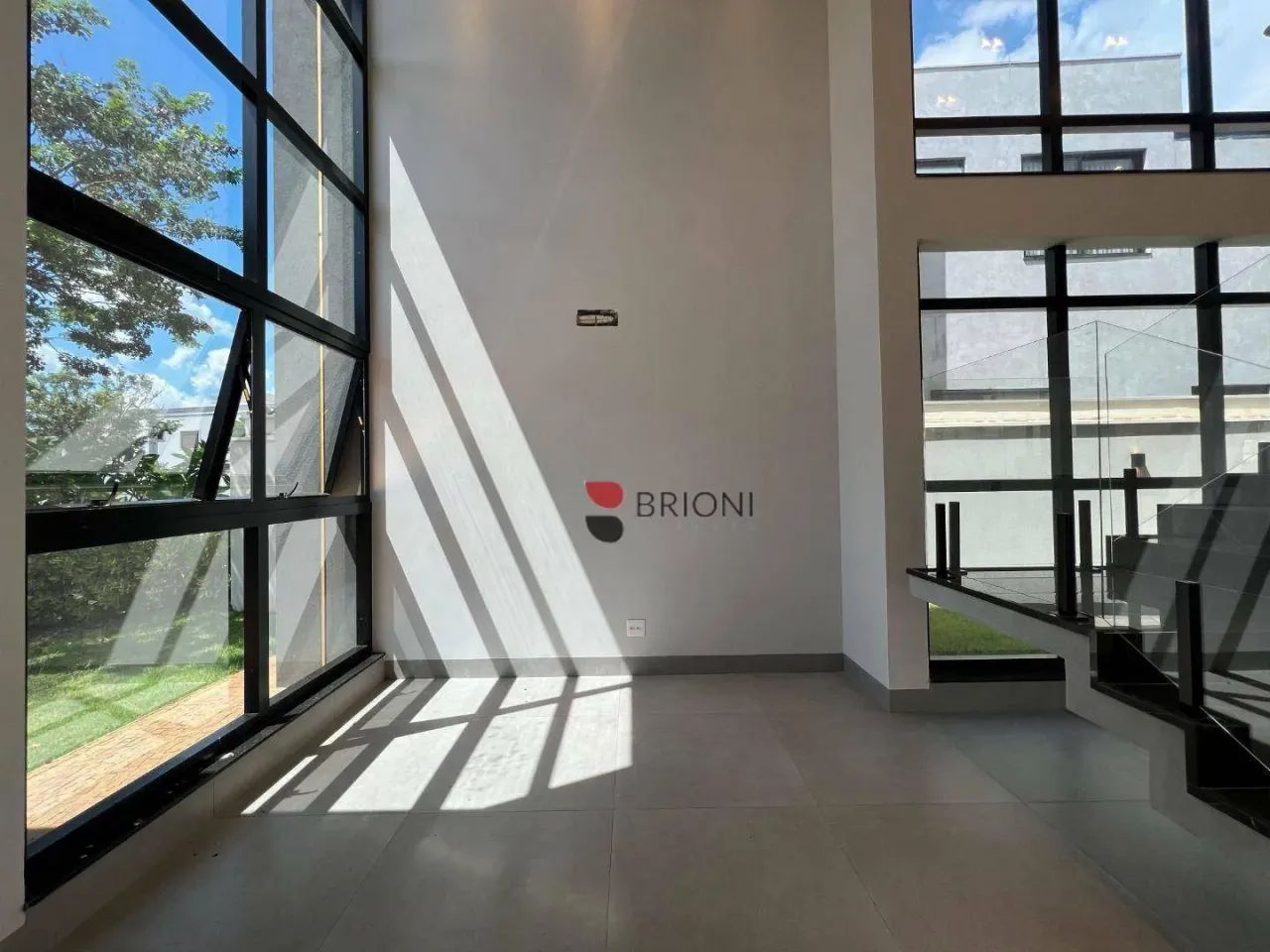 Casa sobrado alto padrão, com 353m², 4 quartos/suíte à venda em condomínio Alphaville, em - Foto 3