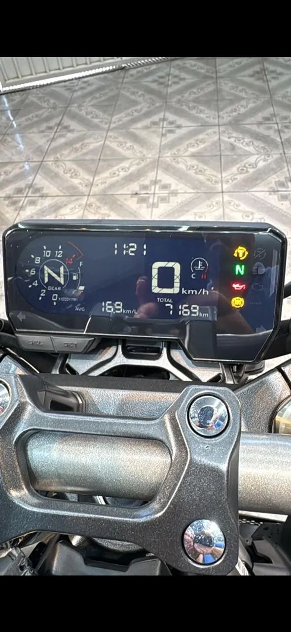 Moto cb650r 2023  - Foto 4