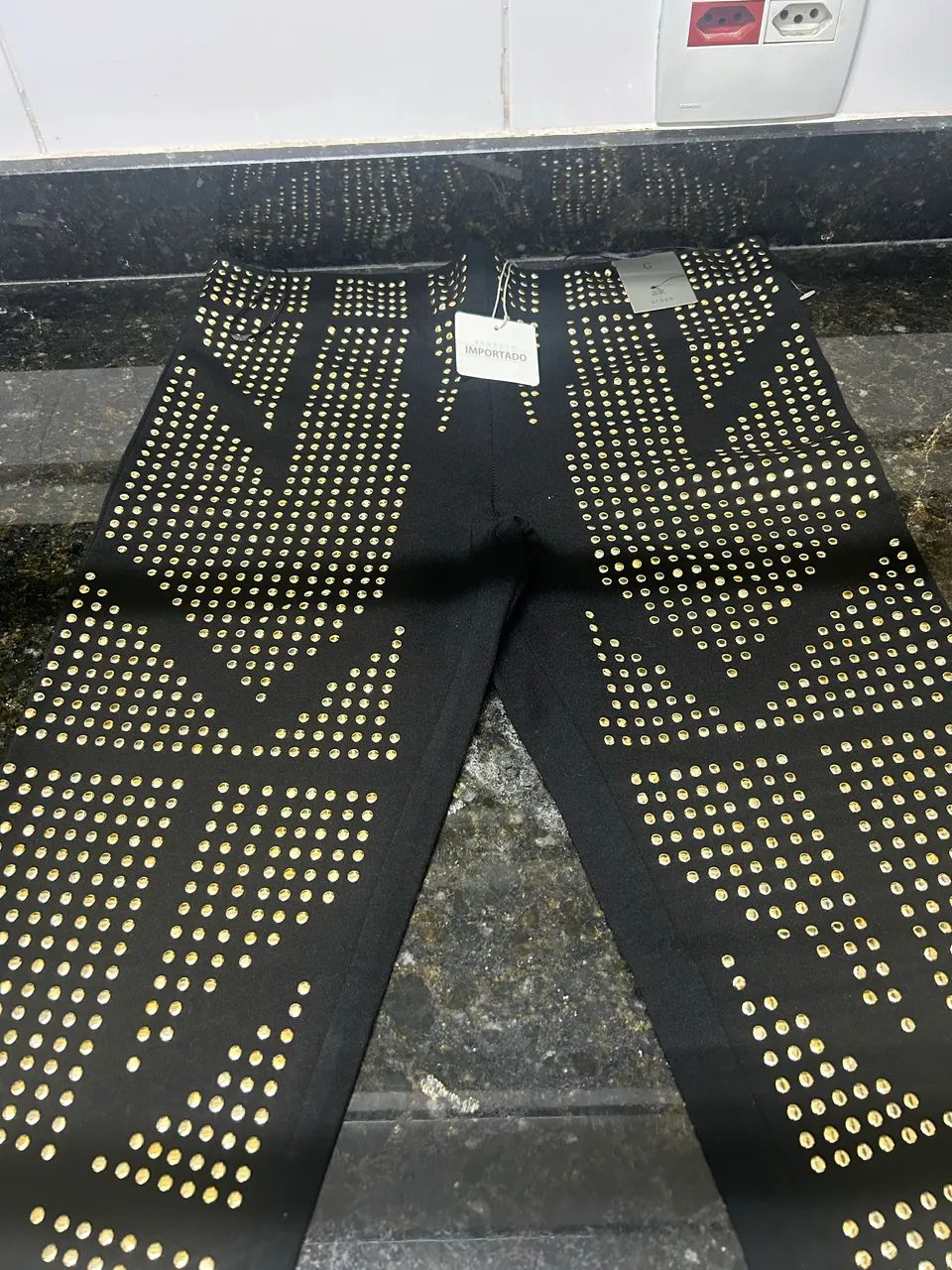 Calça Feminina c/ apliques A/K Urban