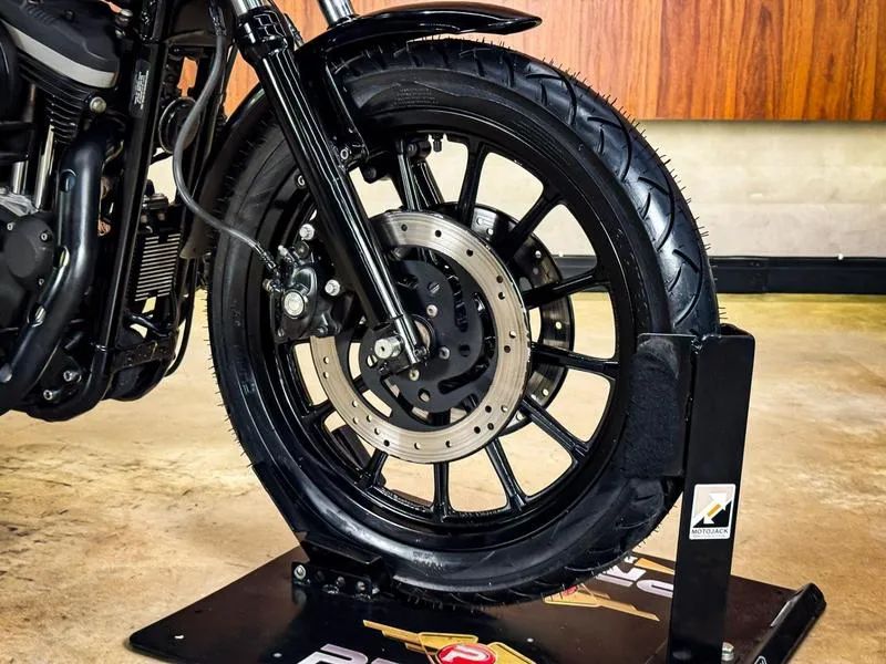 Harley-Davidson XL883 R 2007  - Foto 3
