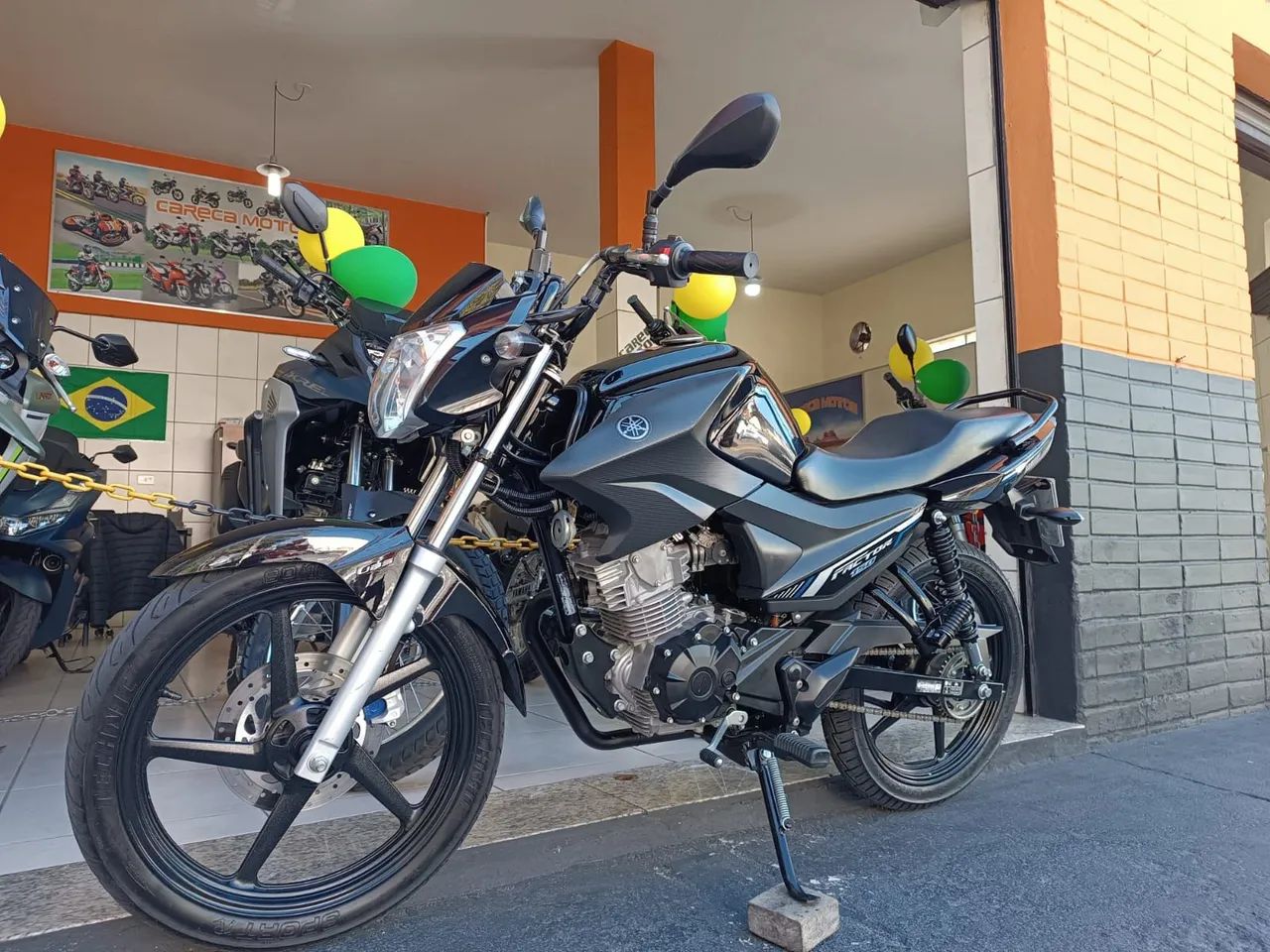Factor 150 ED 2022 preta  - Foto 4