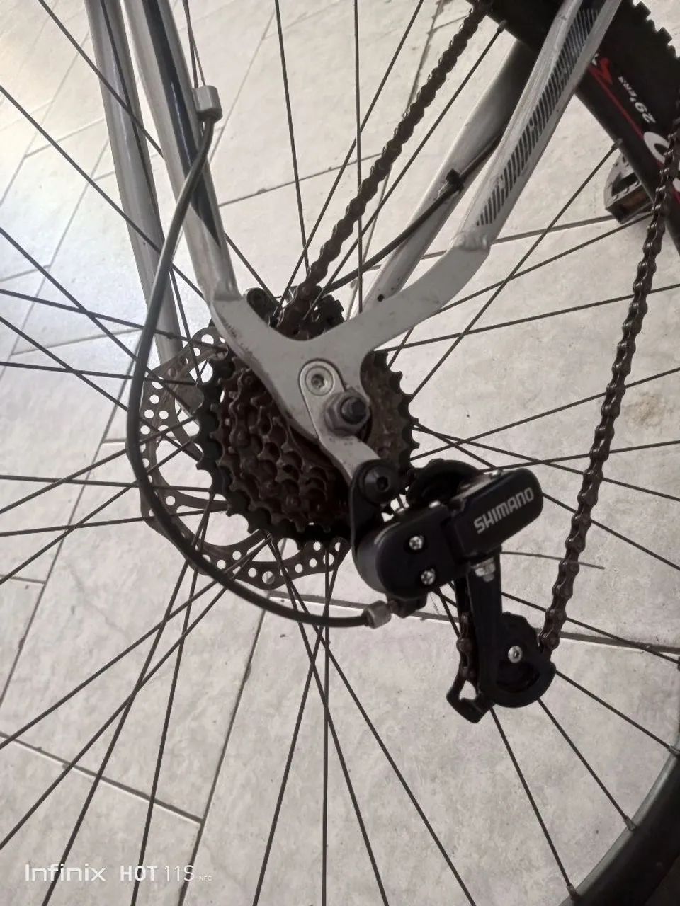 Bicicleta com Shimano em excelente estado - Foto 5