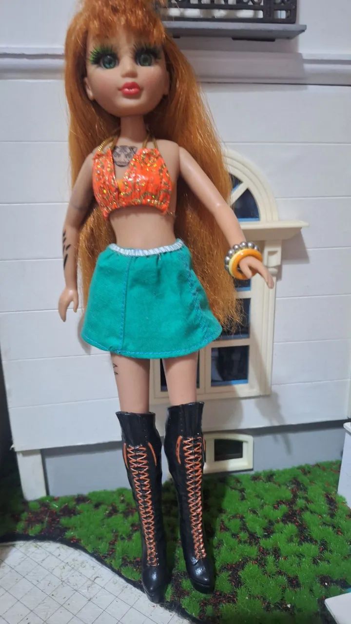 Boneca Tatuada Toy Shock  2012 Colecionável - Foto 2