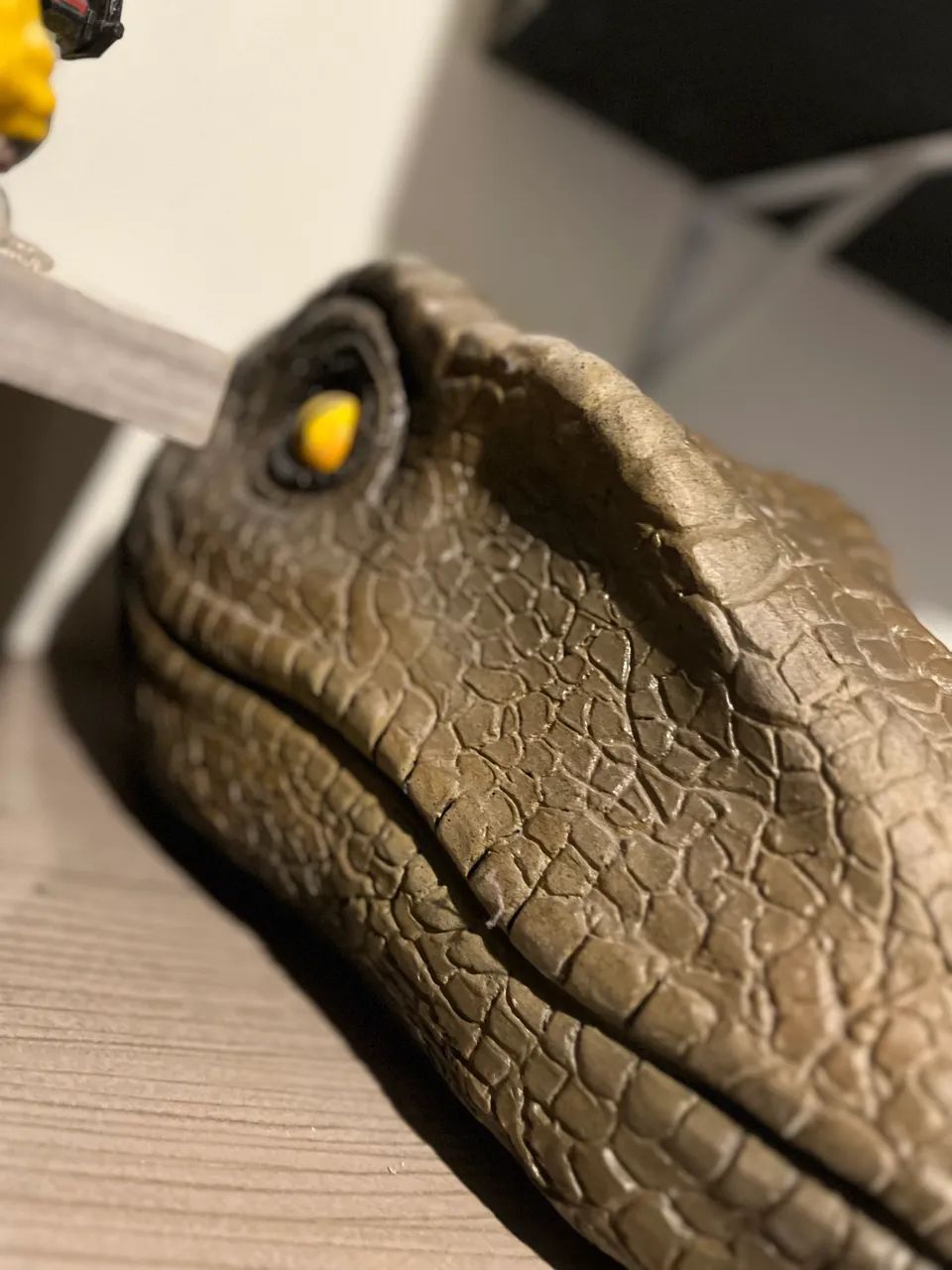 Velociraptor Jurassic Park - estátua da cabeça 