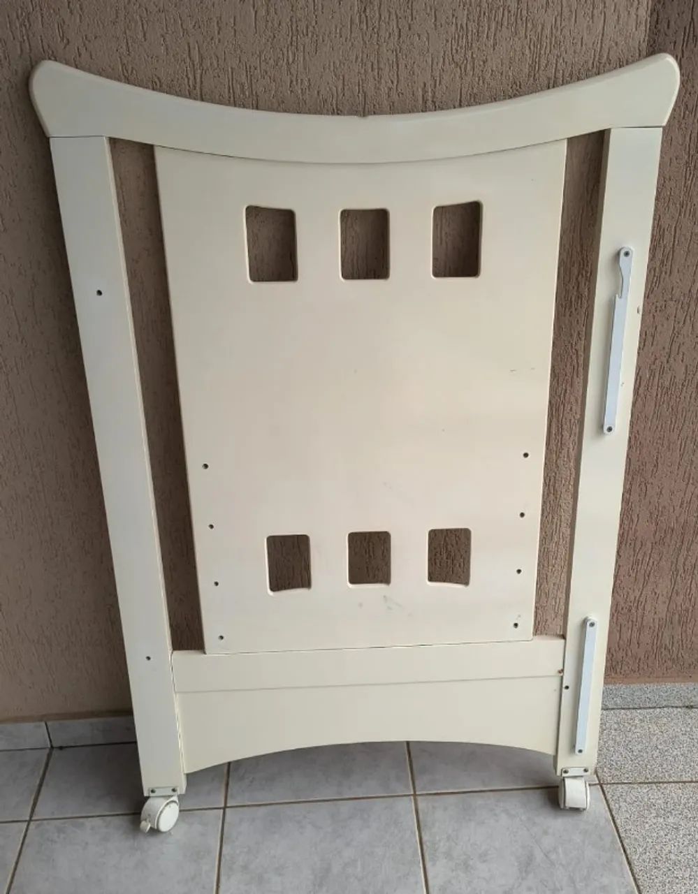 Berço branco + colchão