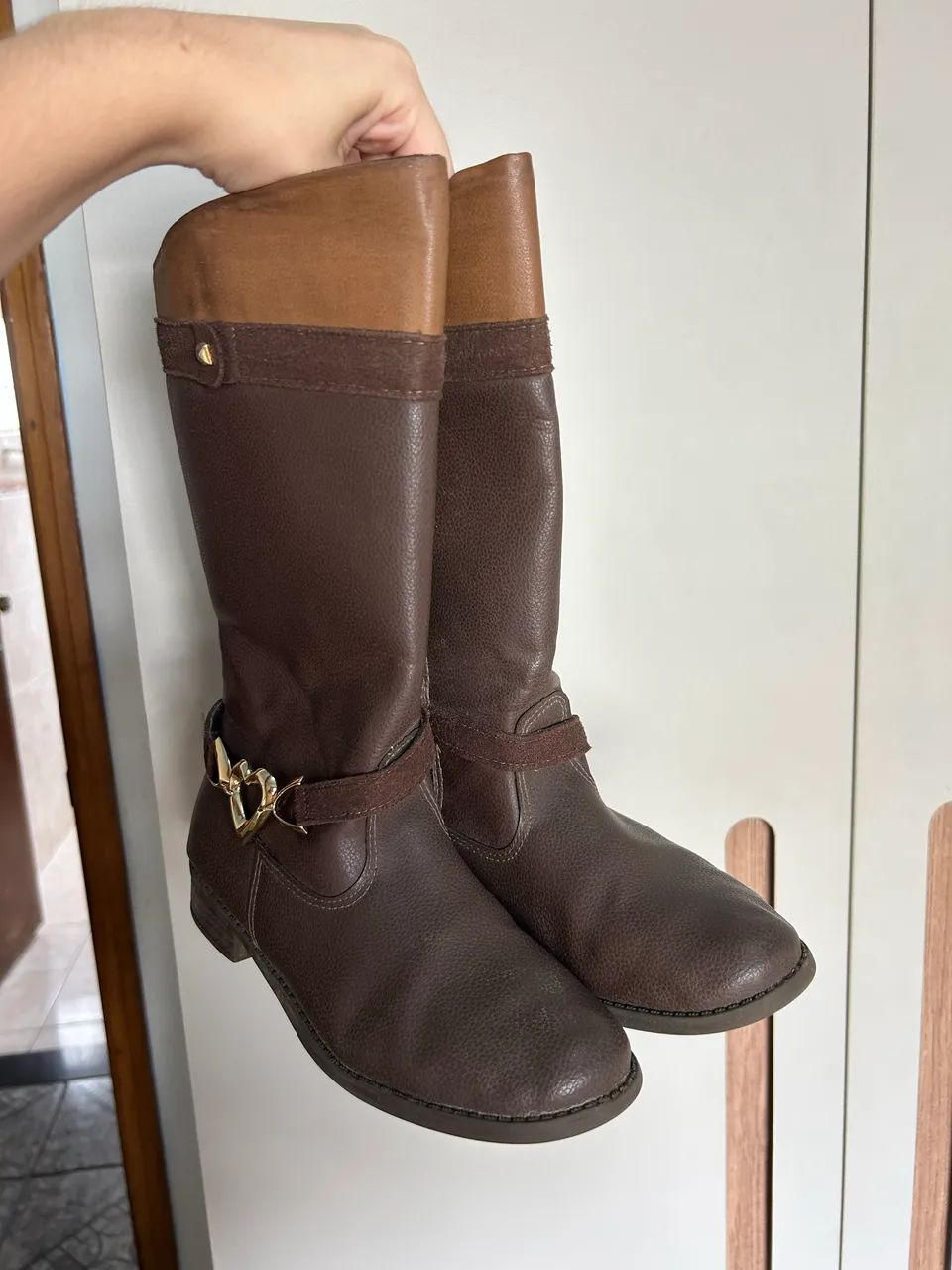 Bota infantil tamanho 33