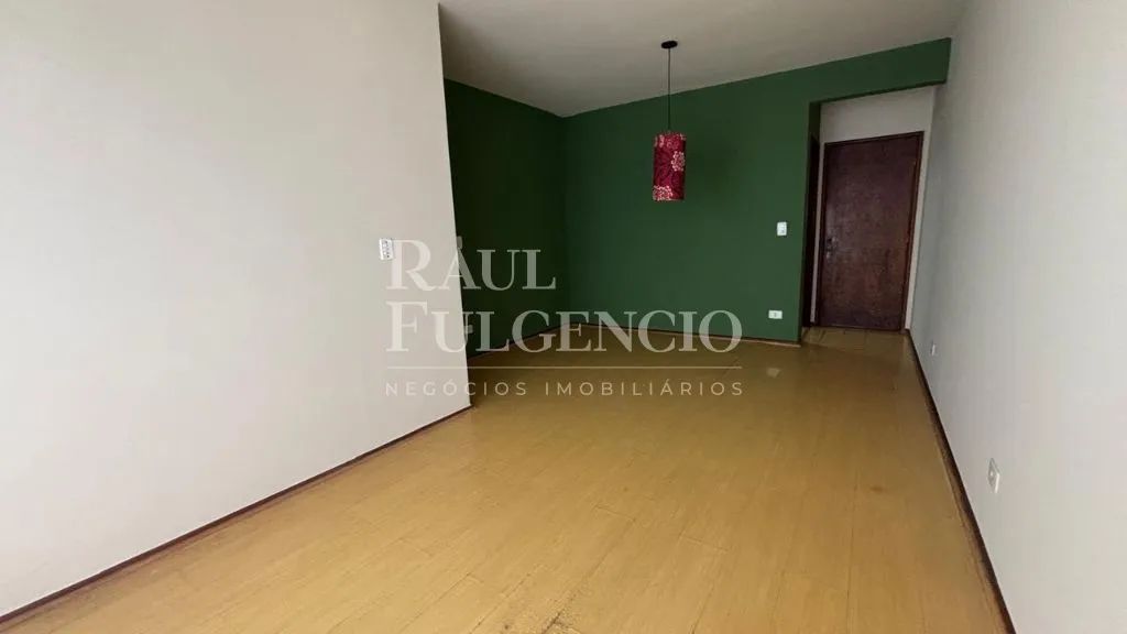 Apto no Centro | 3 quartos sendo suíte - Foto 3