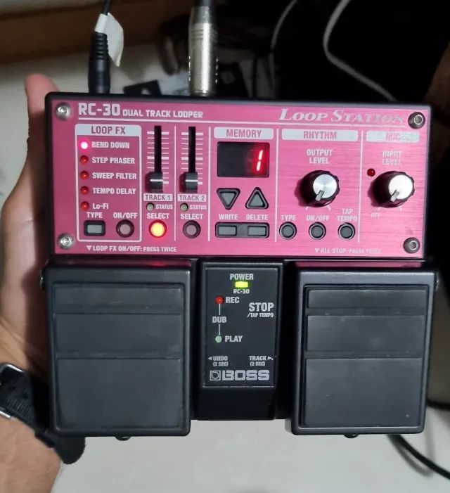 Pedal Boss RC-30 Loop Station Dual Track - Instrumentos musicais
