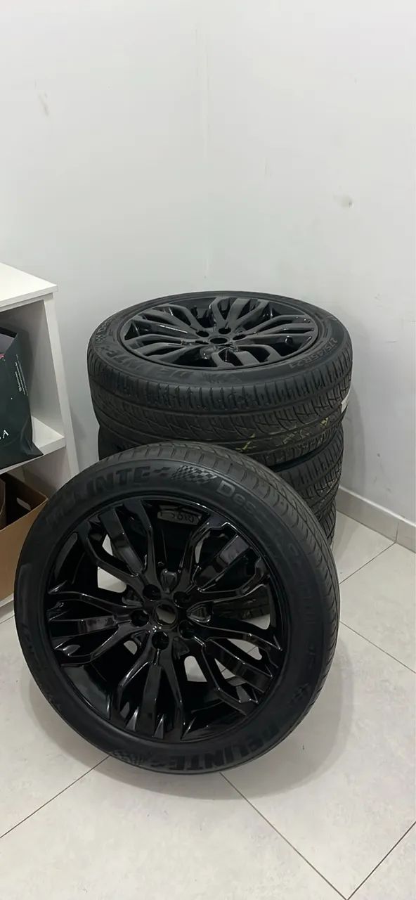 Rodas ARO21 + Pneus