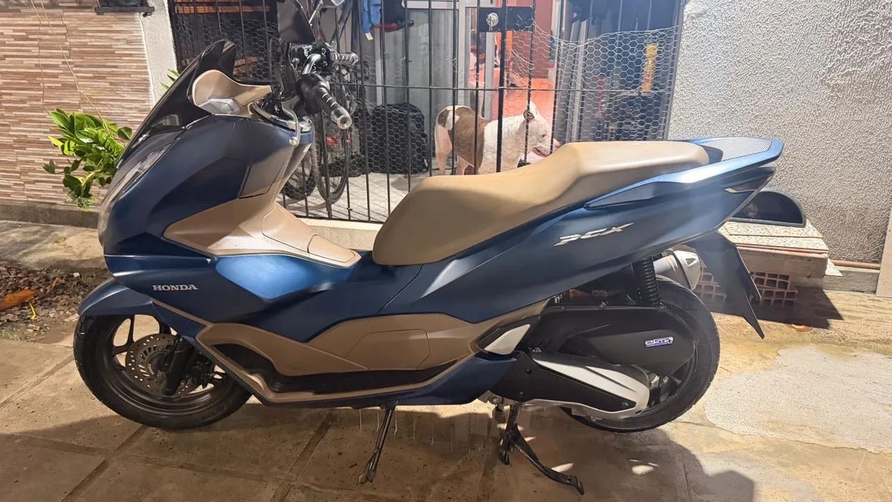 PCX 2024 DLX - Foto 2