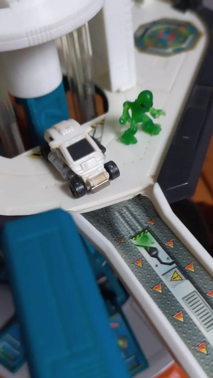 Hot Wheels Planet Micro Estação Espacial - Brinquedos e Jogos