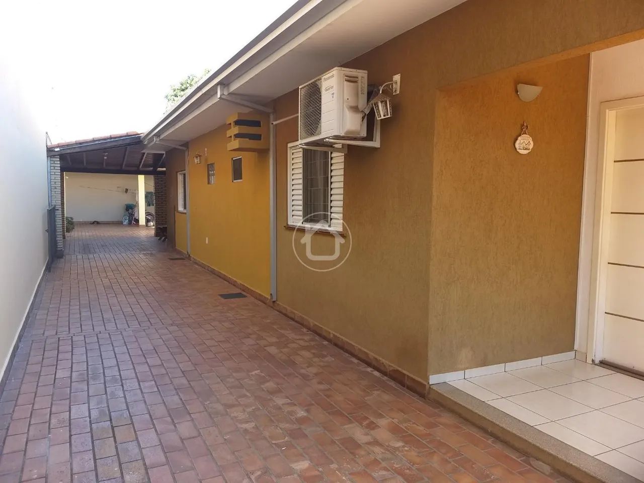 INCRÍVEL CASA 4 QUARTOS SENDO 1 SUÍTE - Foto 4