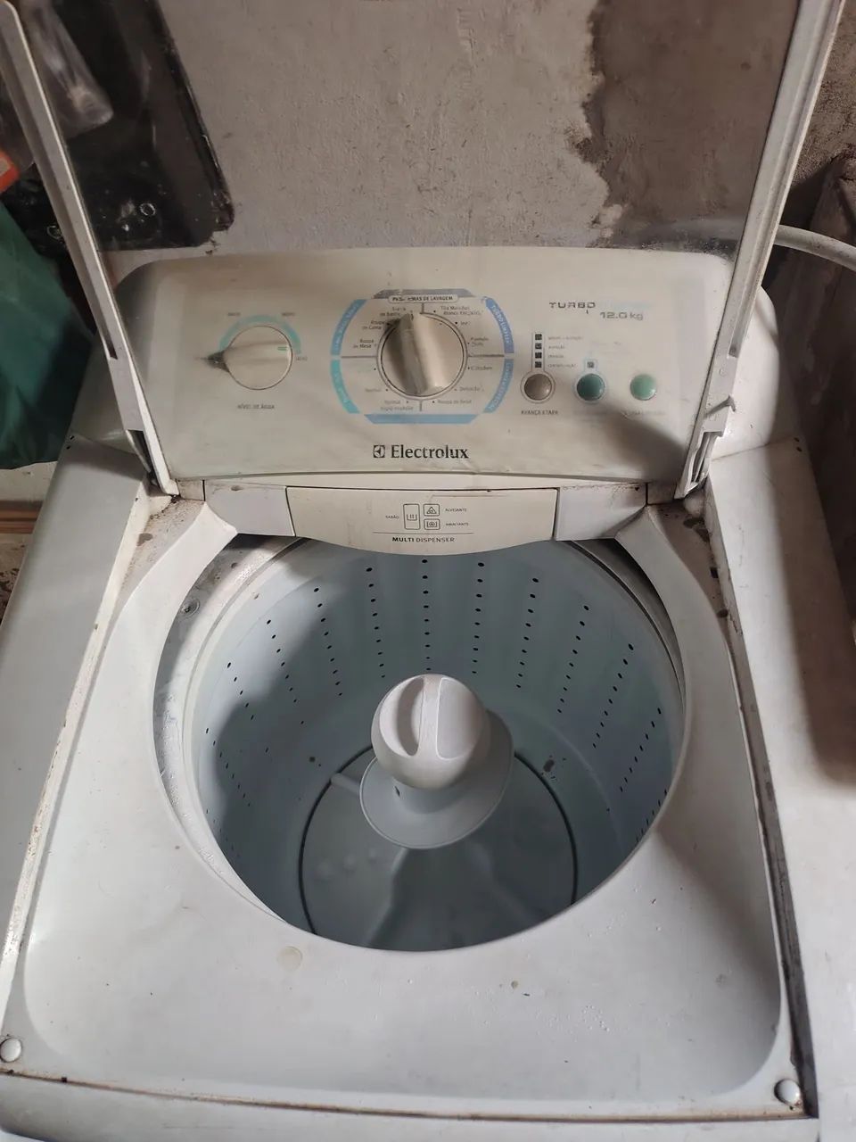 Vendo máquina Eletrolux 12 kg 