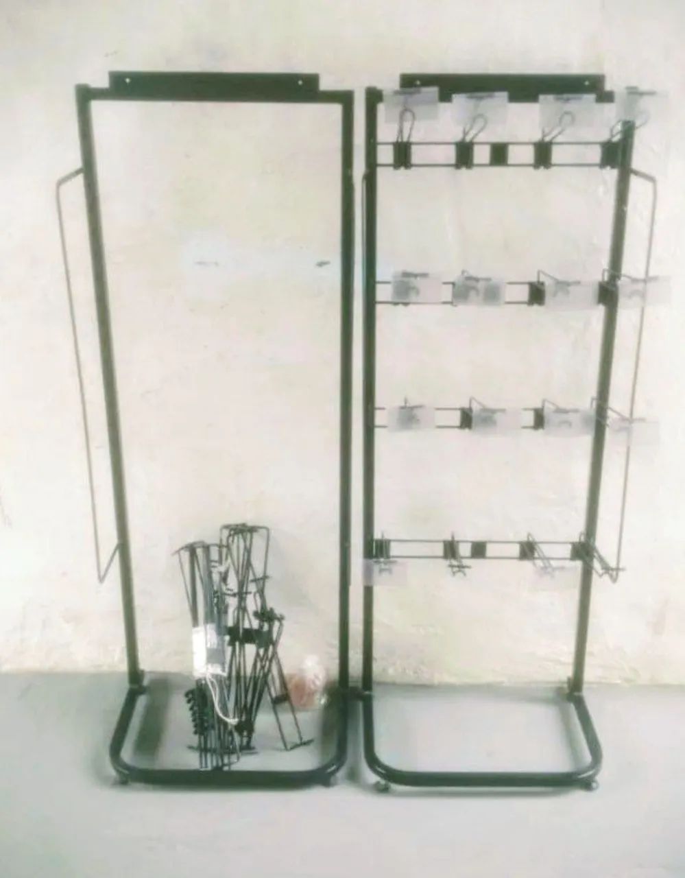 Expositor display gancheiras - Foto 4