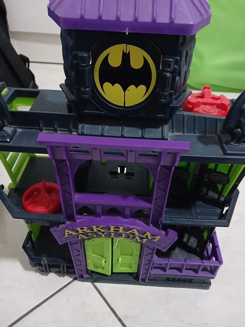 Casinha do batman em perfeito estado 