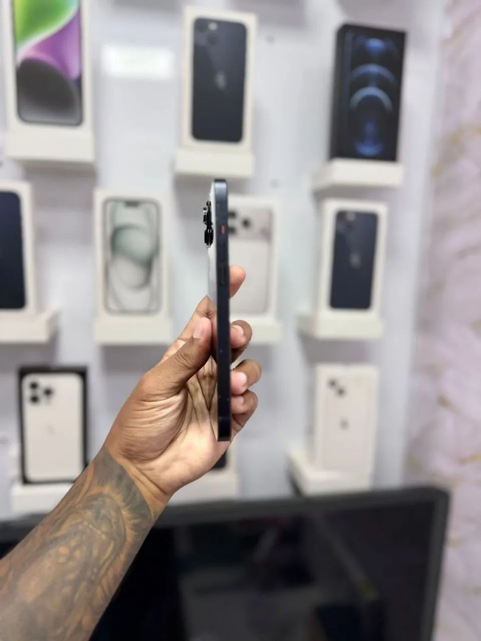 IPHONE 14 128GB PRETO<br>R$ 2.599,00 - Foto 5