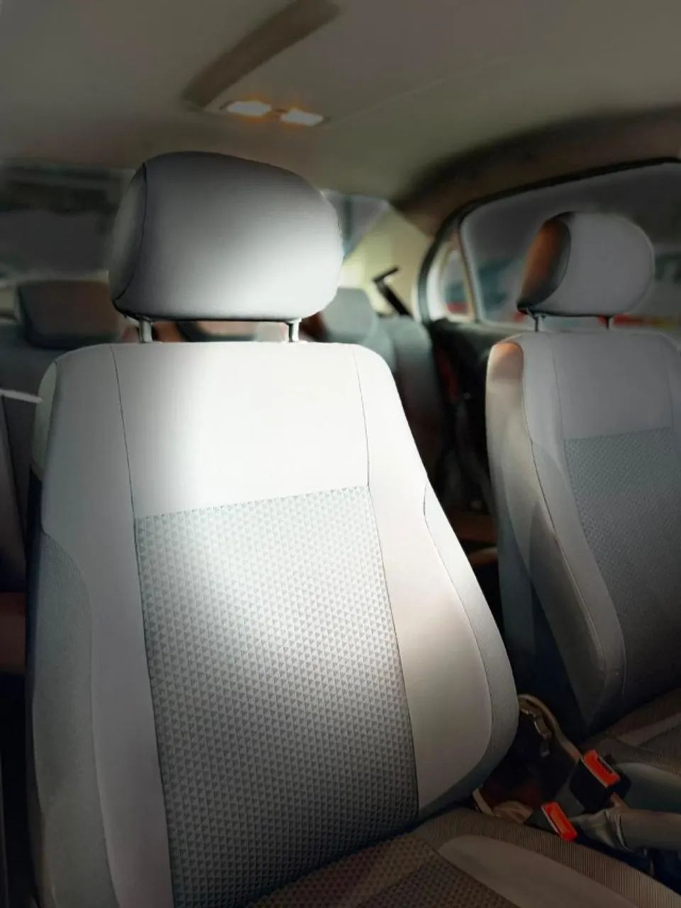 Volkswagen Voyage 1.0 Flex 12V 4p, foto 13 de 20