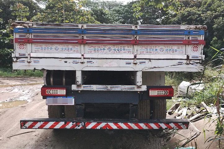 Aproveite Caminhão Volvo VM 330 Bitruck 8x2R Ano 2013 - Foto 10