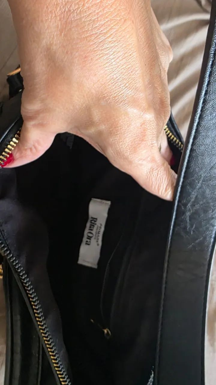 BOLSA SEMI NOVA - COMPRADA EM MILÃO - RITA ORA - Foto 2
