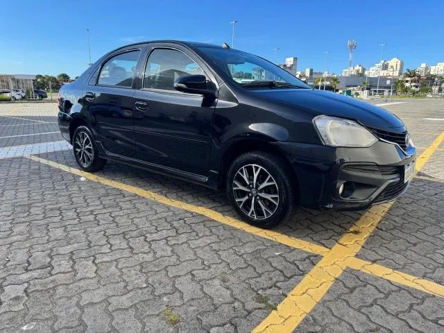 Toyota Etios Platinum Sed. 1.5 Flex 16V 4P Aut. 2018 - Foto 3