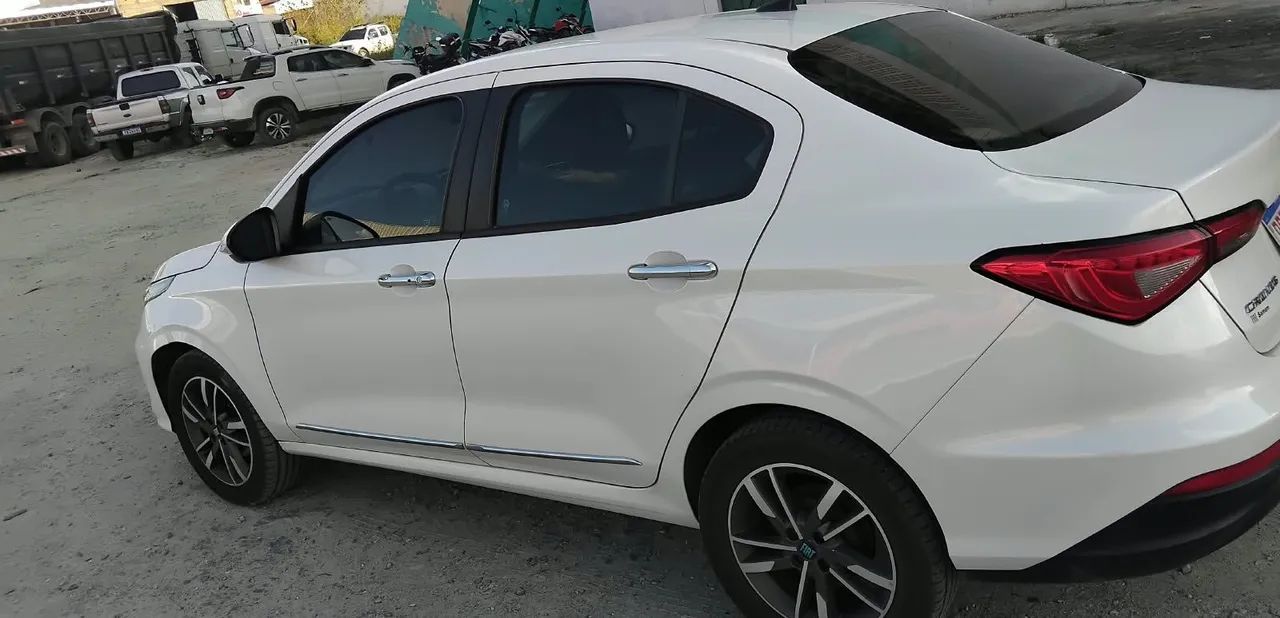 Fiat Cronos Precision 1.3 16V Flex Aut. 2025 - Foto 2