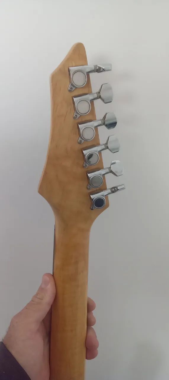 Guitarra Superstrato Goovin - Foto 3