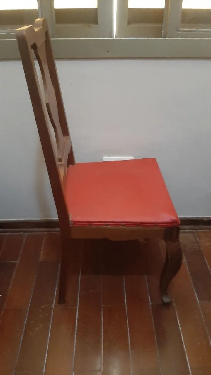 CADEIRA ANTIGA DE MADEIRA(MACIÇA) ESTILO PROVENÇAL - VINTAGE - Foto 5