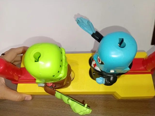 Lote brinquedos antigos para restauro  - Foto 2