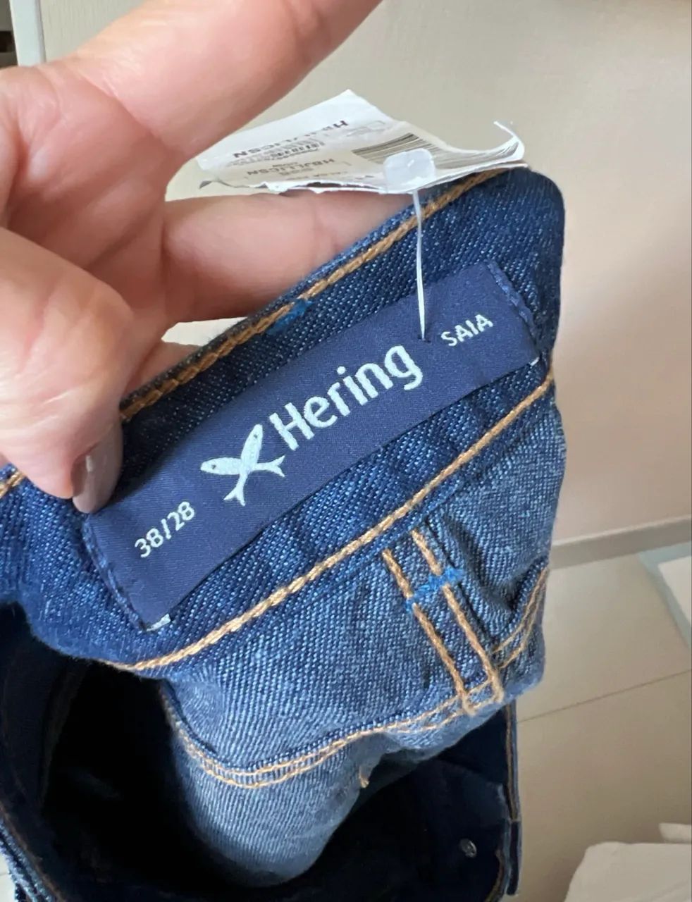 mini saia jeans hering azul escura 38 - Foto 2