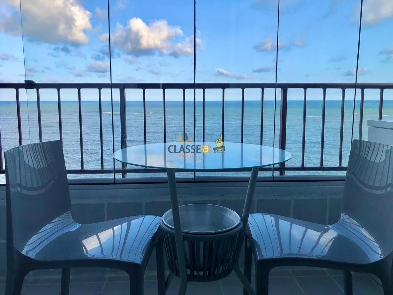Apartamento Beira Mar 3 Quartos com 2 Vagas em Candeias
