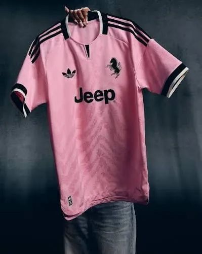 Camisa da Juventus II - Rosa - 2026 - Modelo torcedor - Foto 2