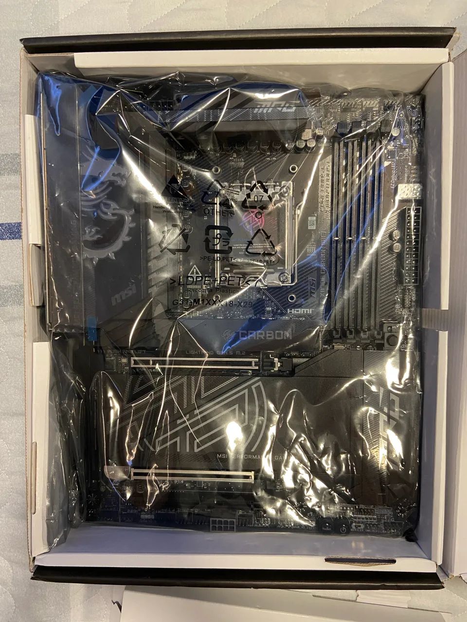 MSI MAG X870E CARBON WIFI  - Foto 3