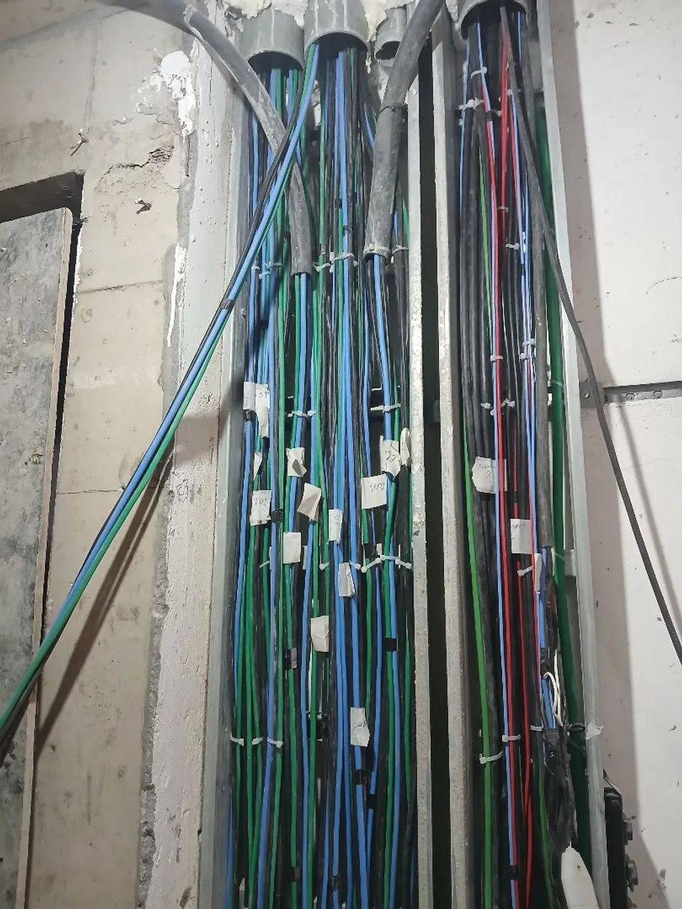 Faço instalação elétrica  - Foto 2