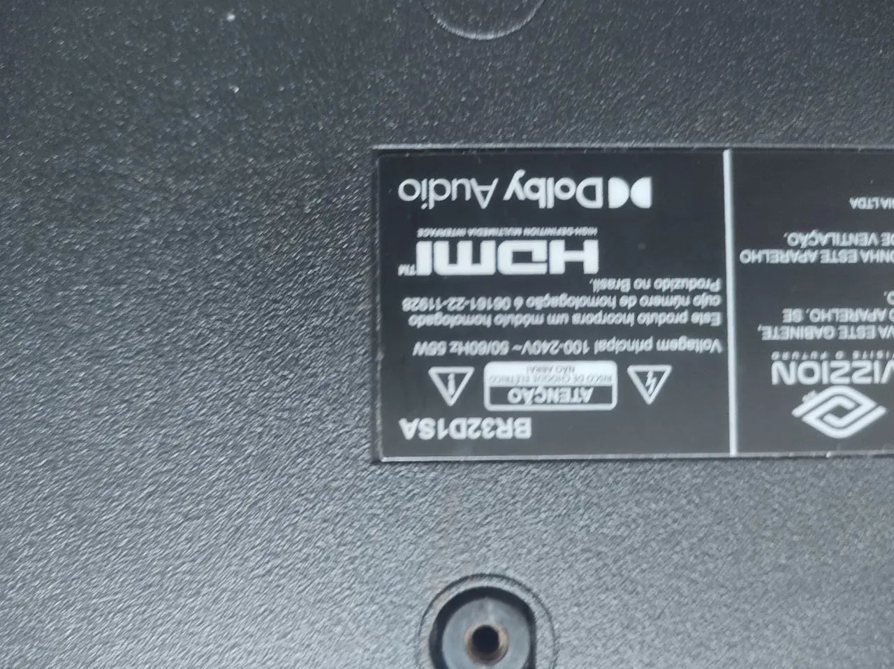 TV 32 COM TELA QUEBRADA MAS COM A PLACA FUNCIONANDO PERFEITAMENTE 