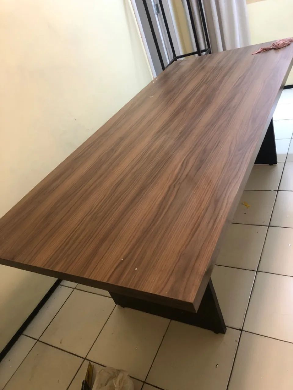 Mesa de Escritório Amadeirada 2.0mx0.90cm - Foto 2