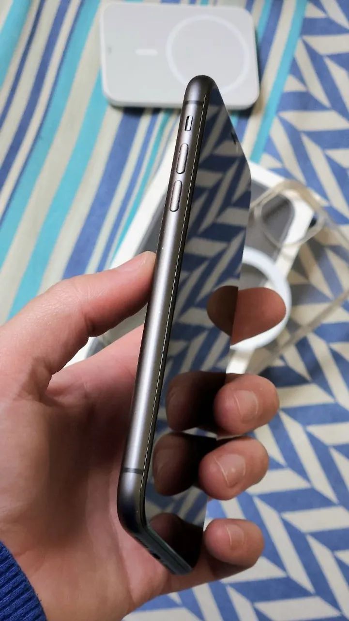 Iphone 11 64gb + power bank - Foto 2