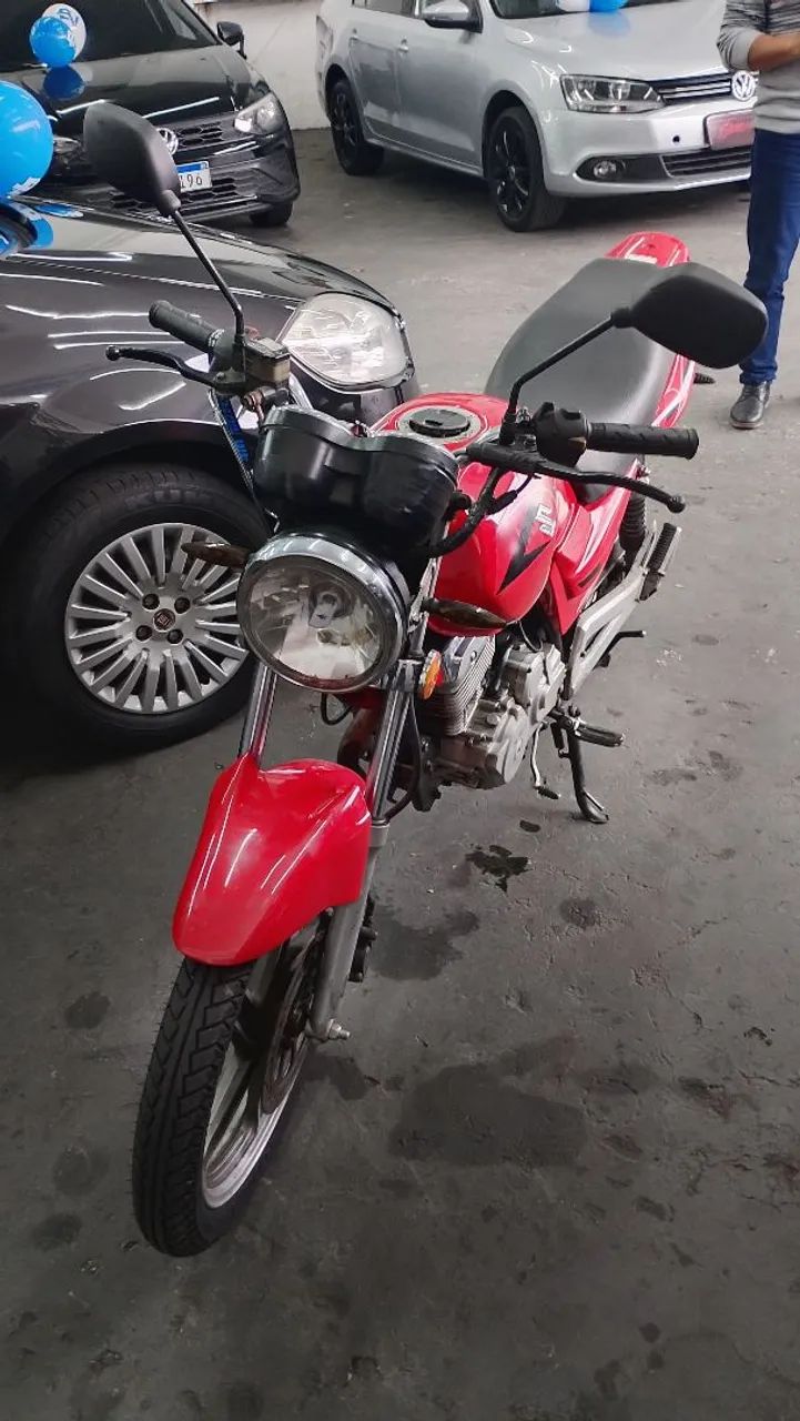 Suzuki GSR 2015