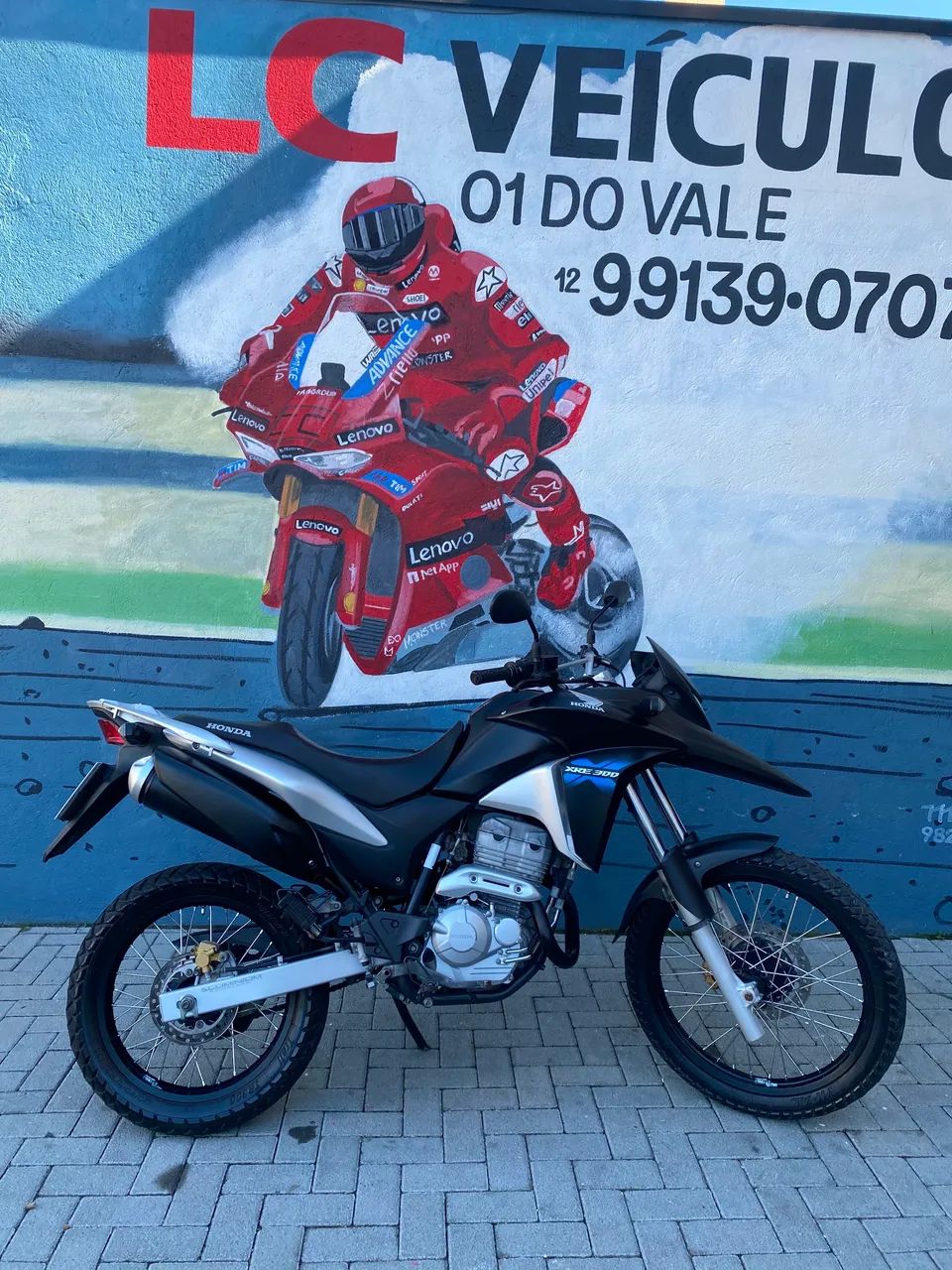 Xre 300