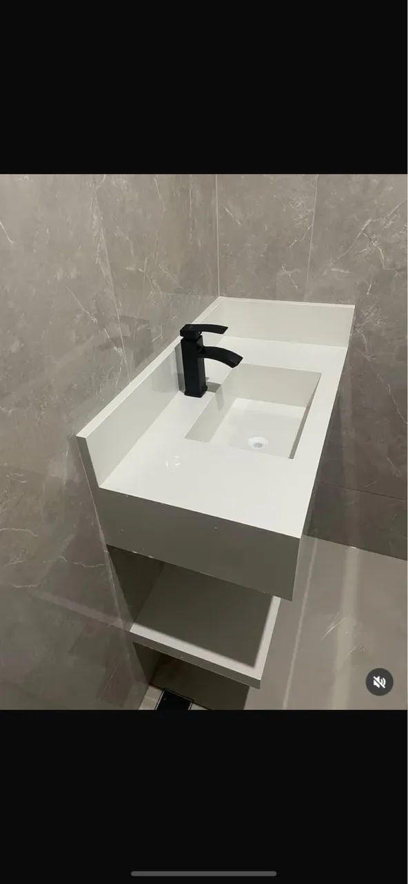 Lavatório de banheiro em Porcelanatos