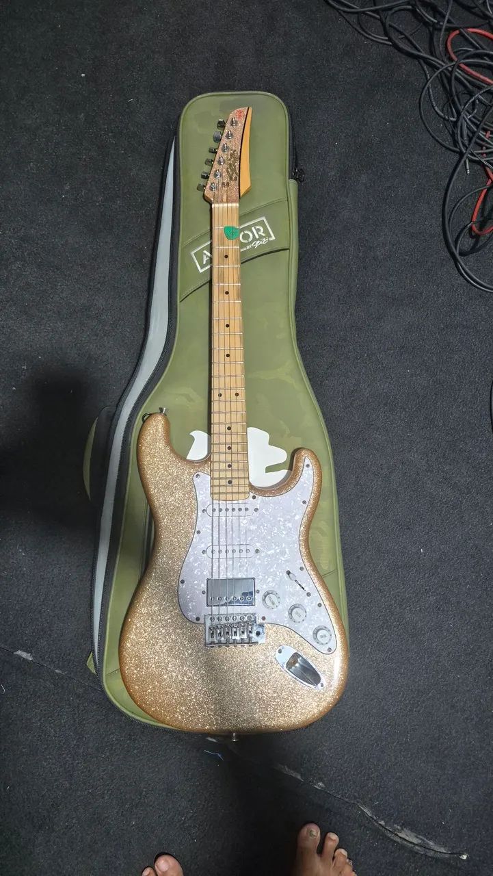 Guitarra Seizi fun Katana com Case da Seizi