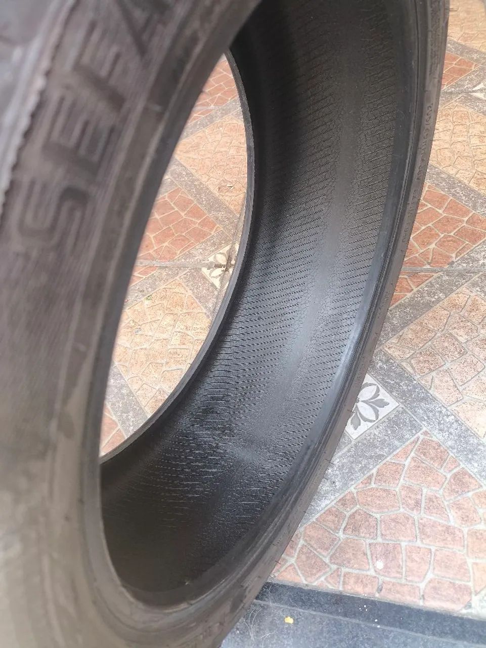 Pneu 205-45-17 - Foto 4
